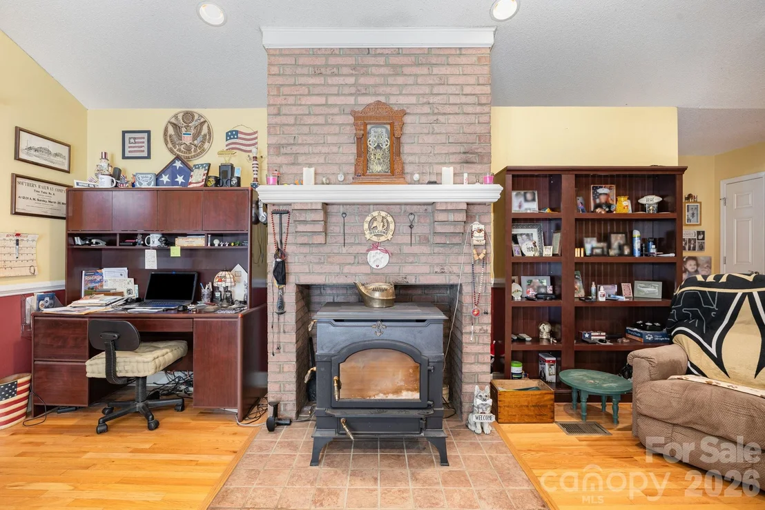 Photo of 715 Candlewick Drive