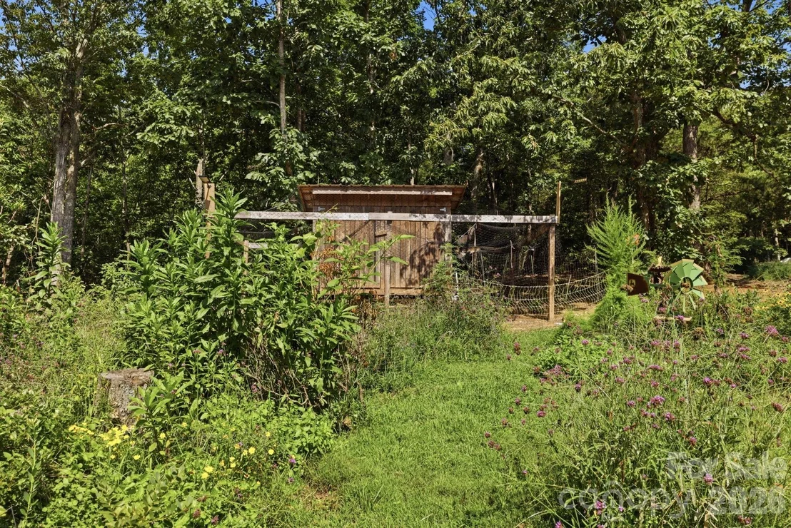 Photo of 464 Mason Road