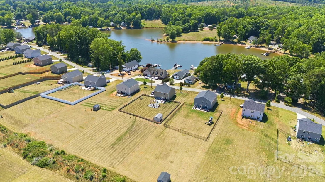 Photo of 1276 Hickory Point Drive