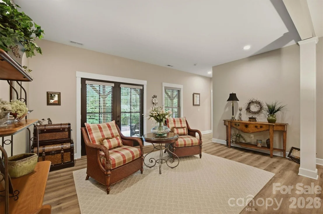 Photo of 124 Beechmont Drive