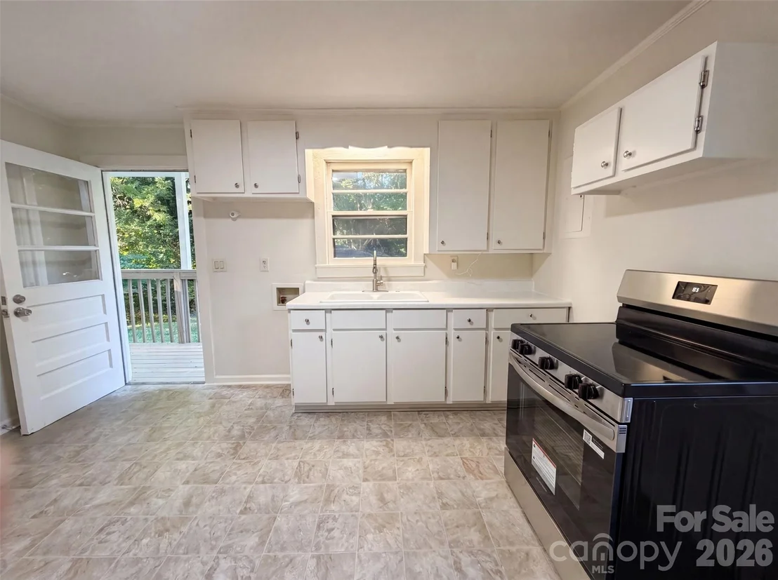 Photo of 1413 Westside Drive