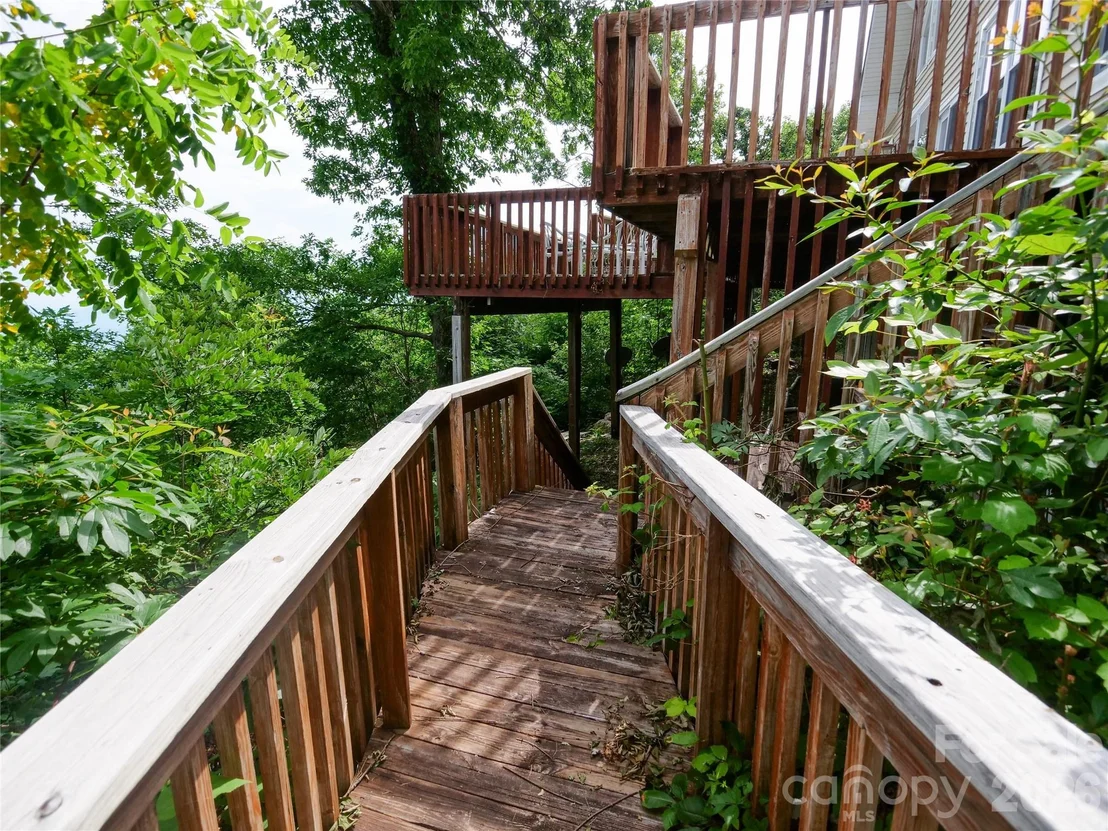 Photo of 386 Arrowhead Trail