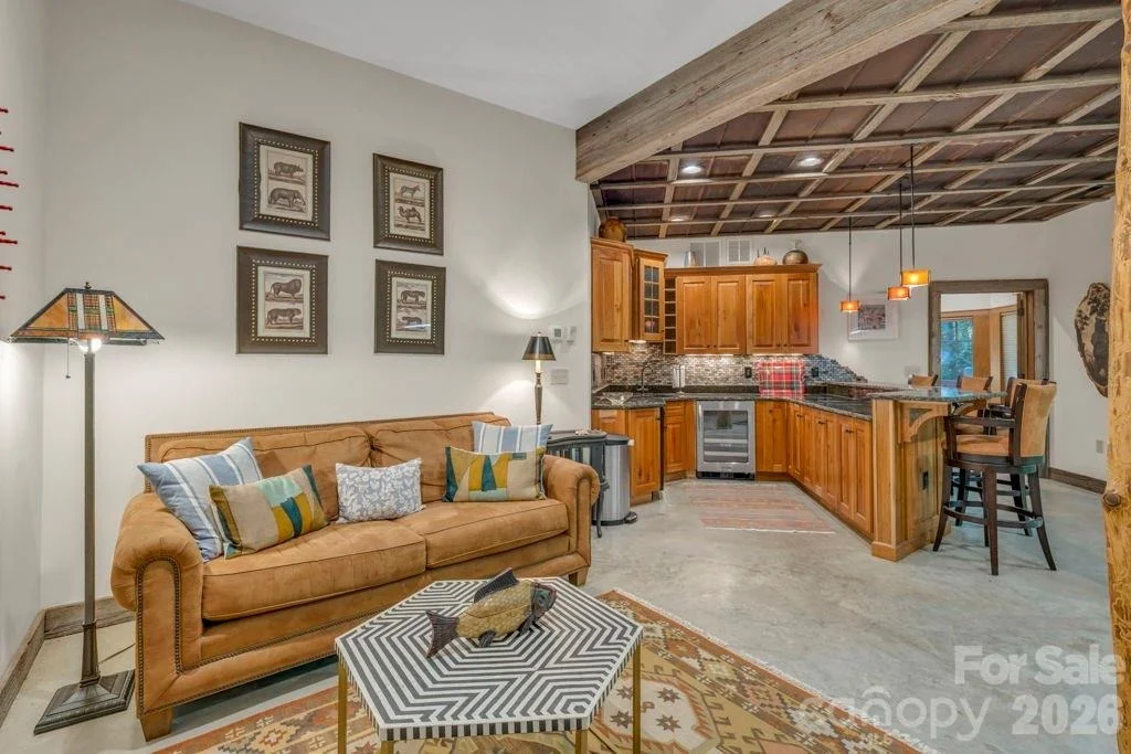 Photo of 355 Oakley Green None
