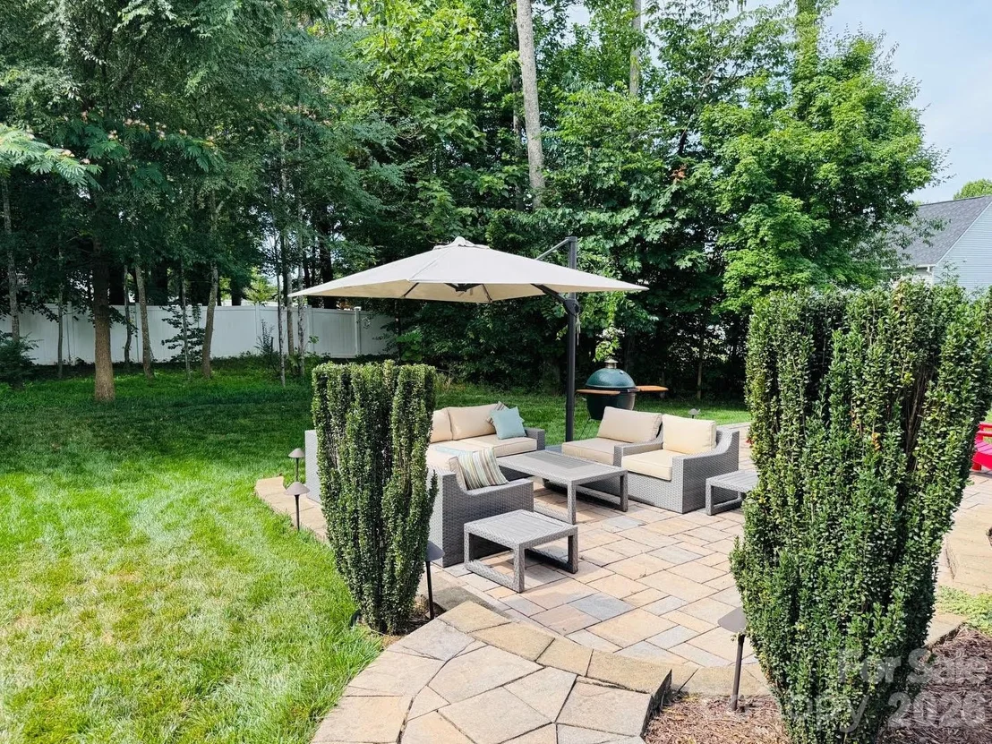 Photo of 108 Willowbrook Drive