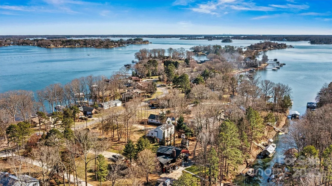 Photo of 3995 Burton Lane