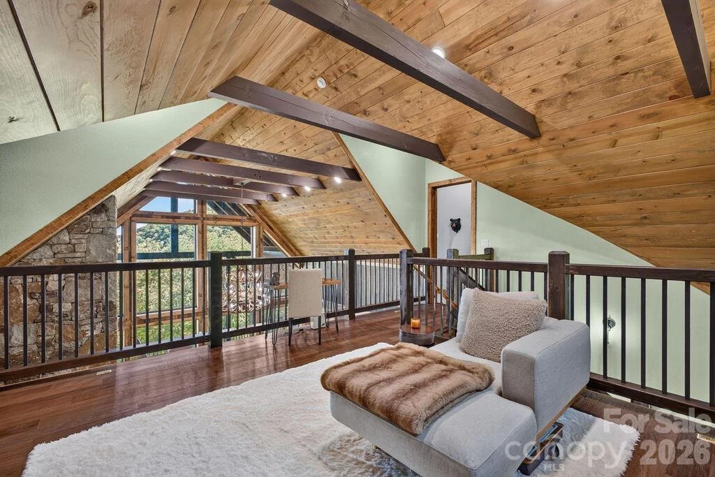 Photo of 1230 Asgi Trail