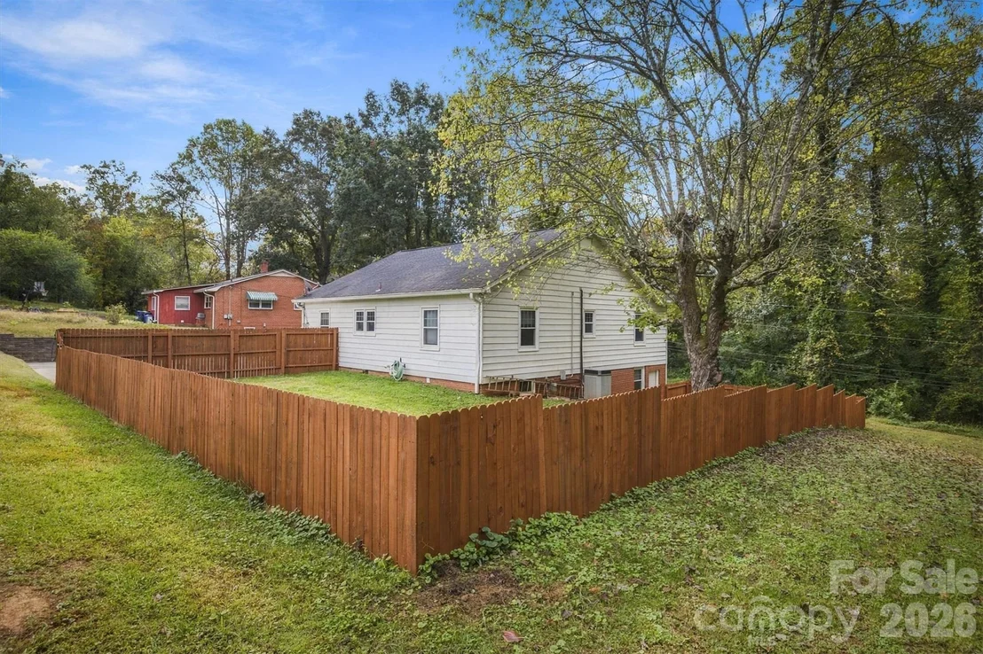 Photo of 214 Morehead Street