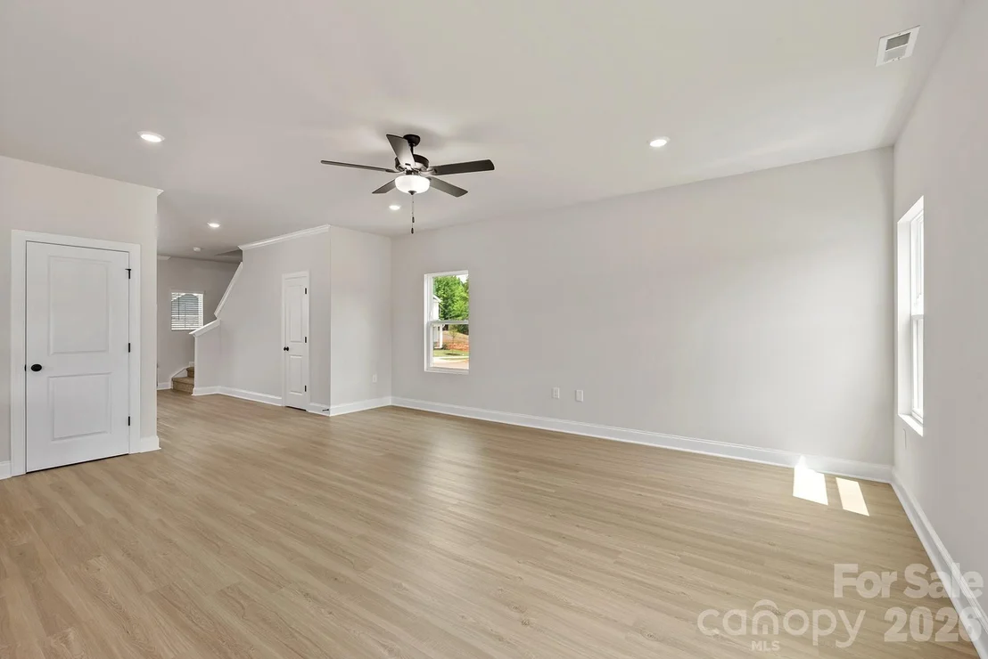 Photo of 3633 Narrow Lane
