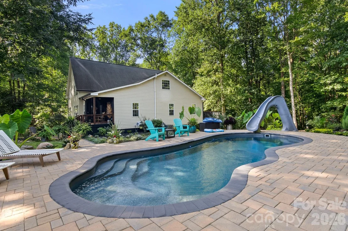 Photo of 613 Perry Road