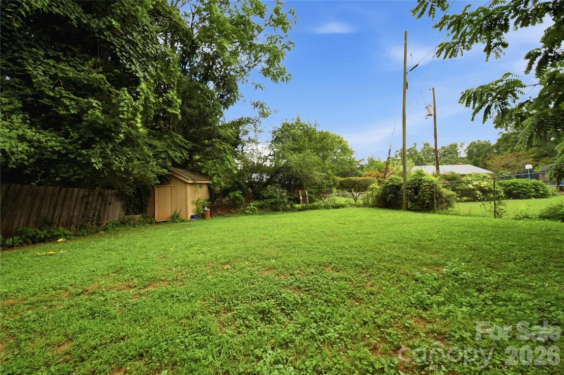 Photo of 307 Beverly Avenue