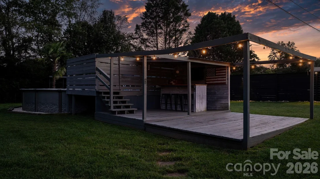 Photo of 5795 Valley Field Road