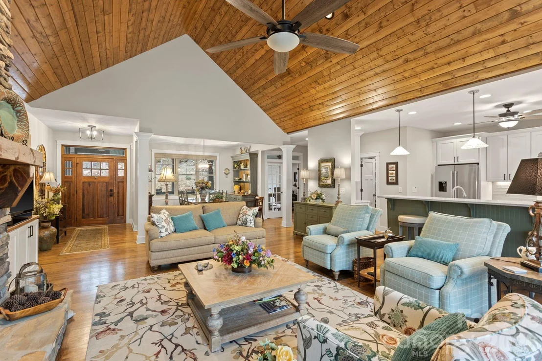 Photo of 719 Overlook Drive