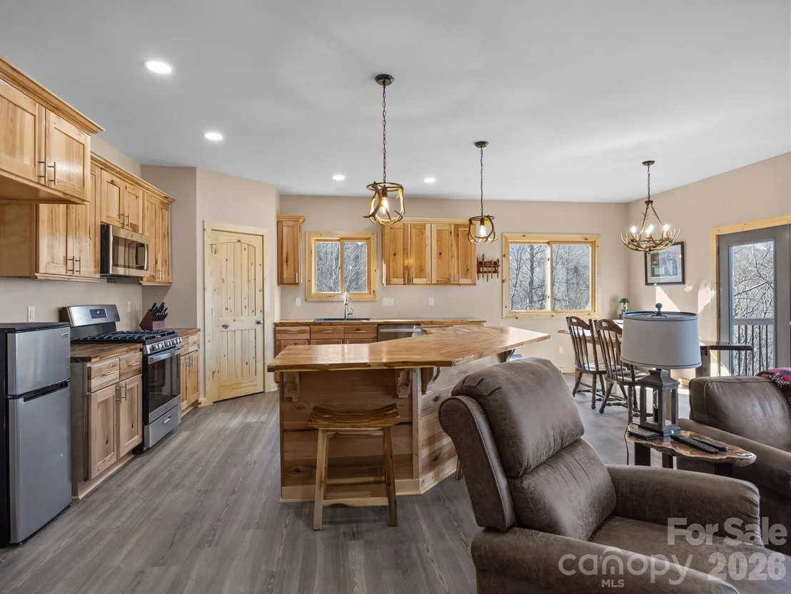 Photo of 225 Aurora Lane