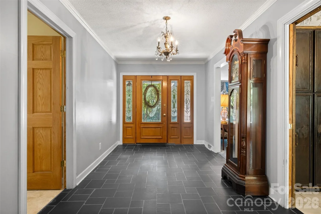 Photo of 600 Fairway Drive