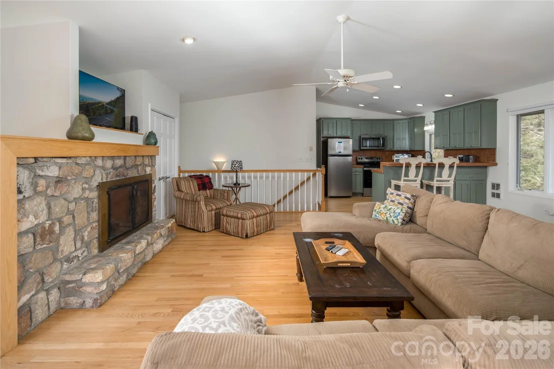 Photo of 1628 Skyland Drive