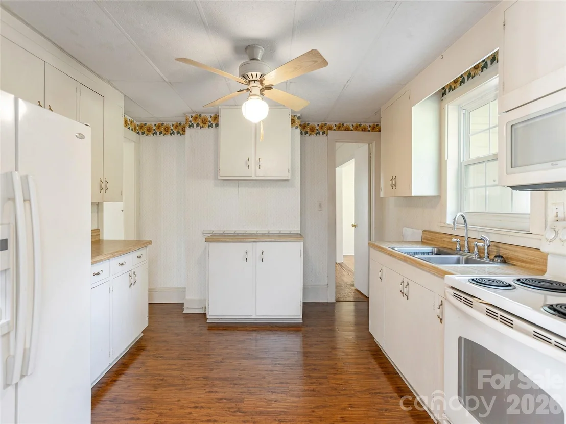 Photo of 34 Lockhart Road