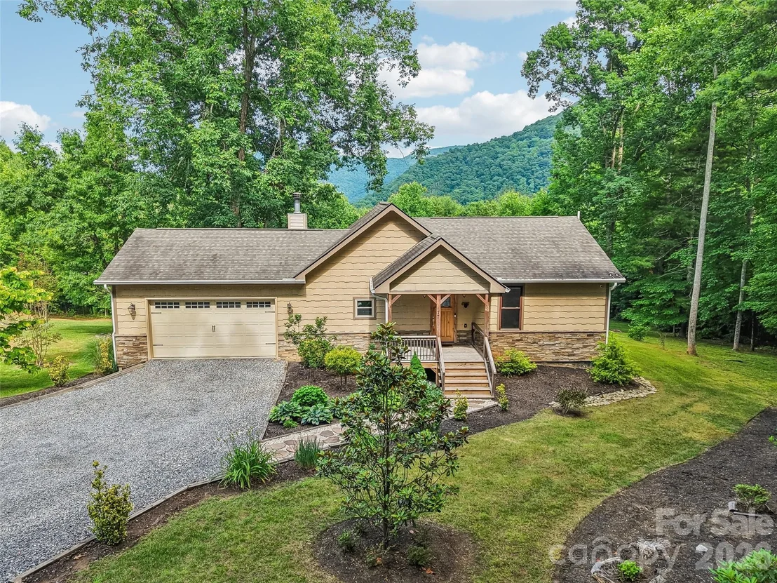 Photo of 77 Willow Stone Way