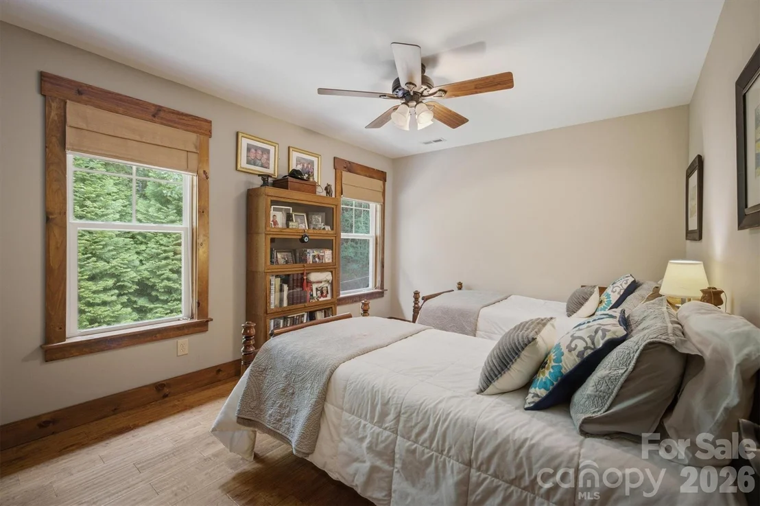 Photo of 2185 Cottage Park Road