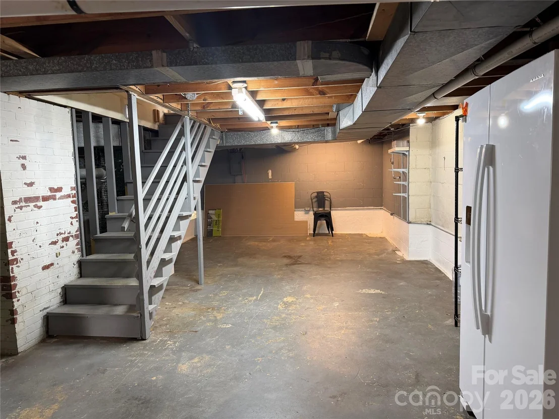 Photo of 1631 Maple Avenue