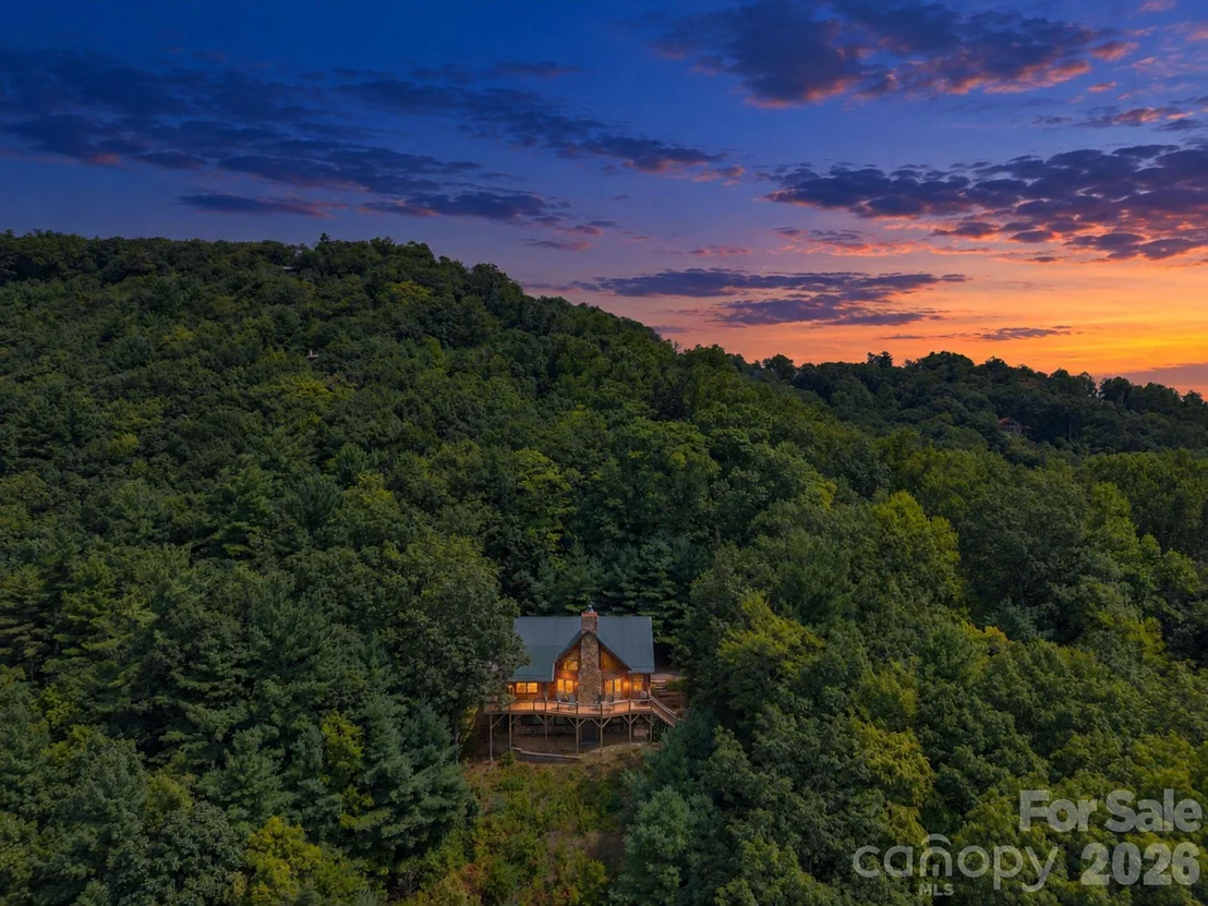 Photo of 4880 Nightingale Lane