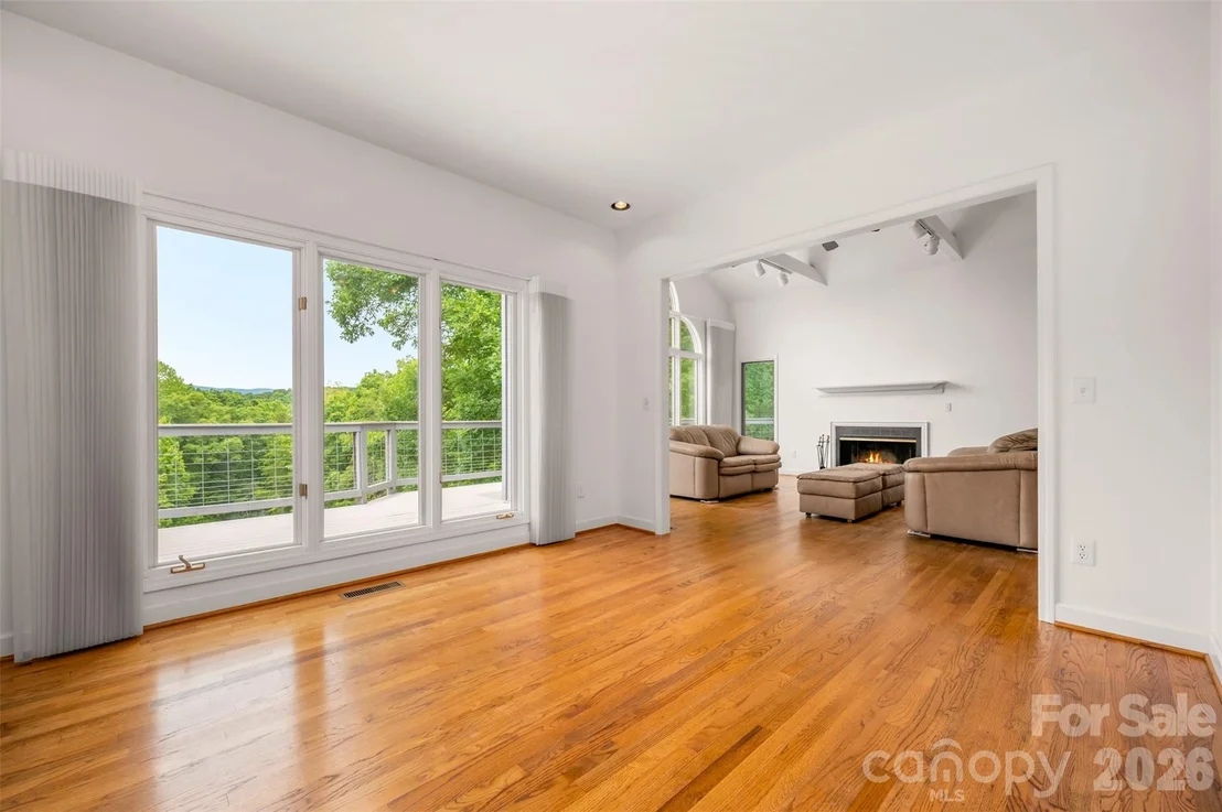 Photo of 441 Lower Ridgeview Road
