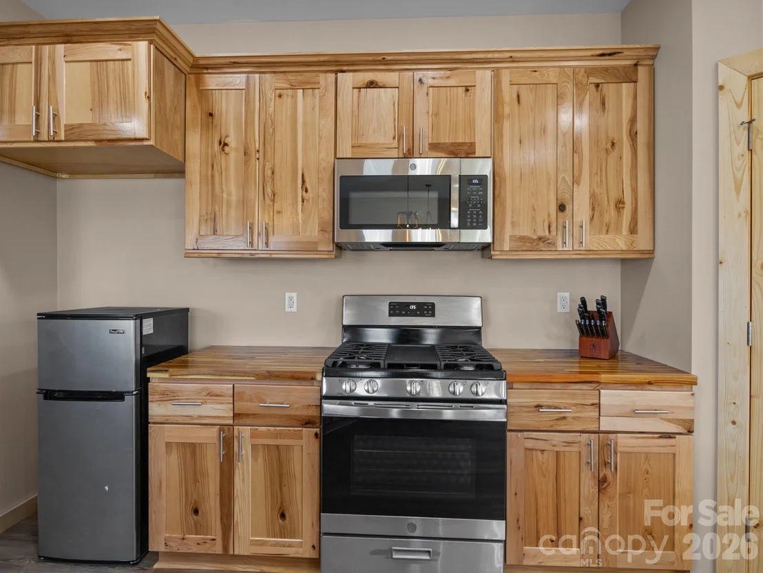 Photo of 225 Aurora Lane