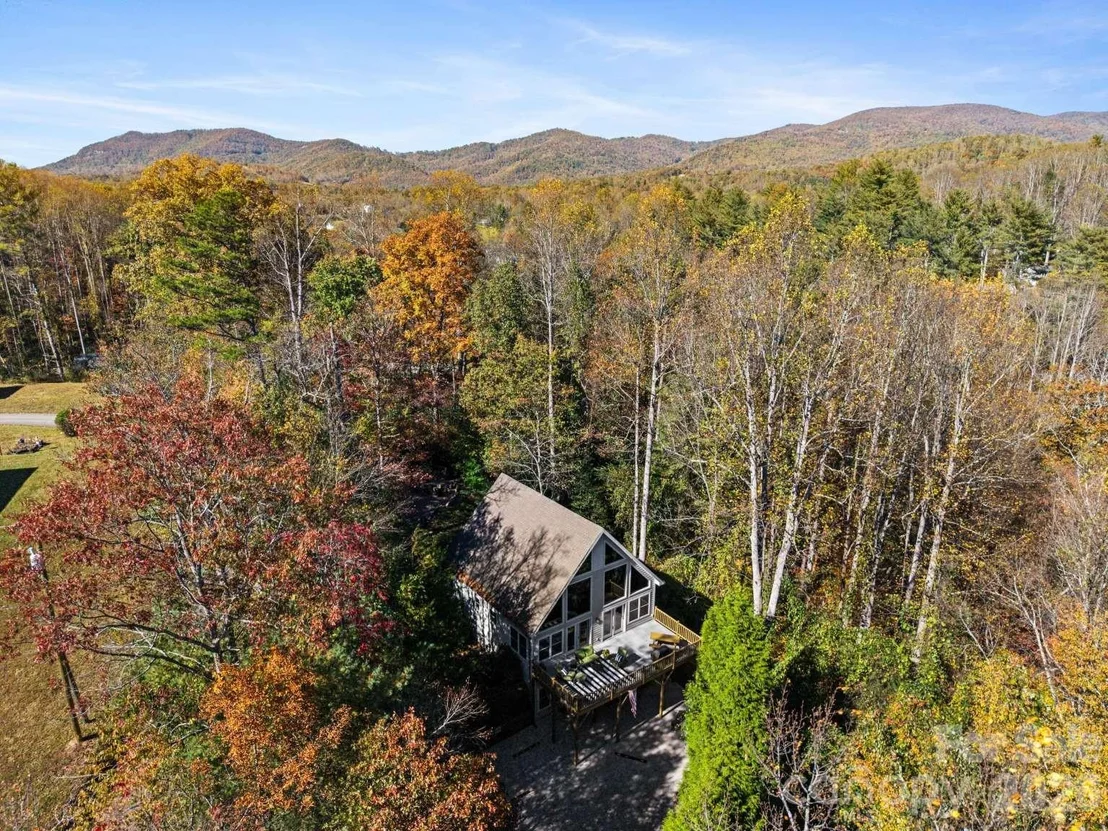 Photo of 19 Holly Crest Lane