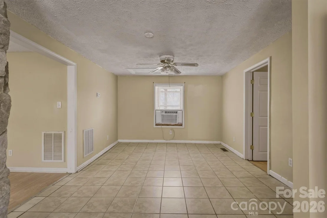 Photo of 2566 Andrews Circle