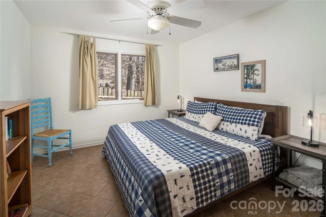 Photo of 1628 Skyland Drive