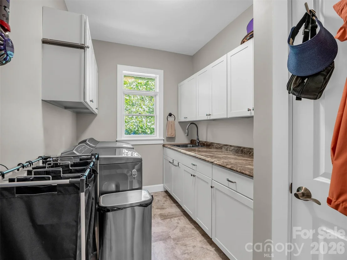Photo of 930 Big Raven Lane