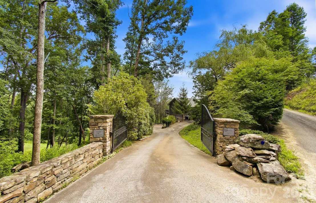 Photo of 112 Windy Gap Road