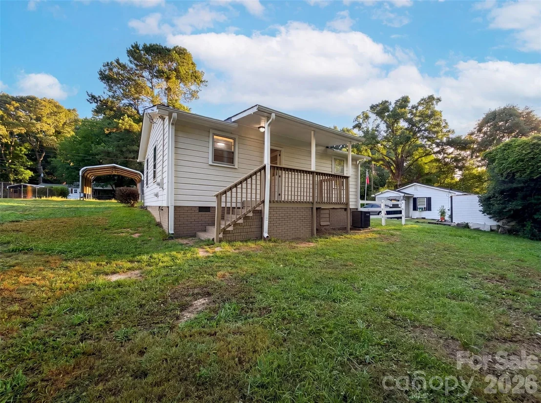 Photo of 1413 Westside Drive