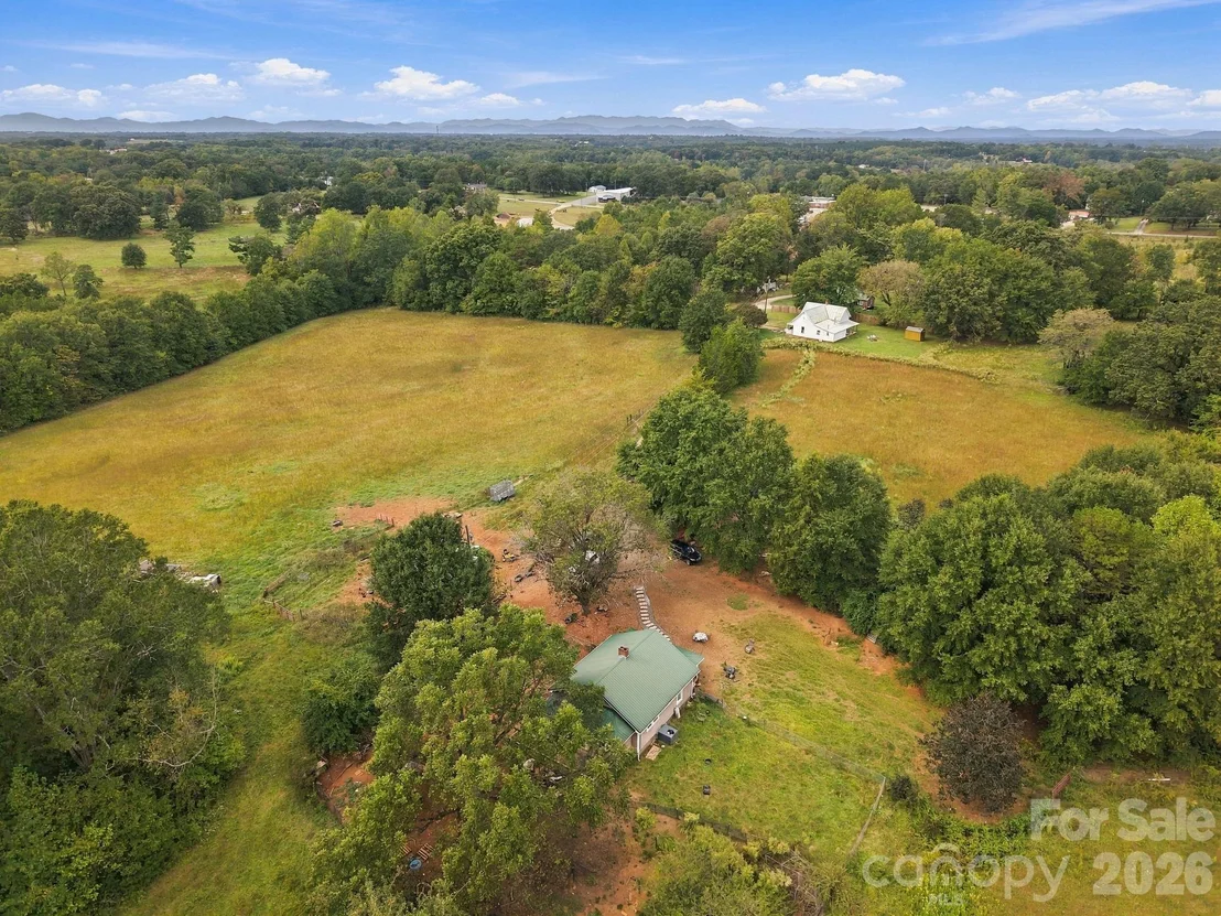 Photo of 250 Circus Trail