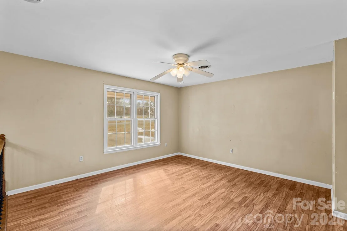 Photo of 535 Log Barn Road