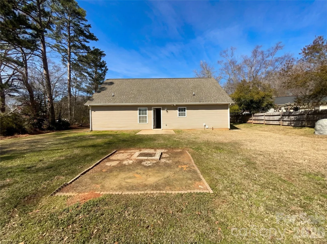 Photo of 1328 Centennial Drive