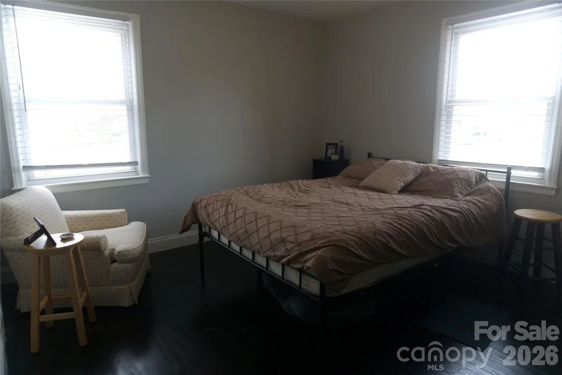 Photo of 2851 Burbank Drive