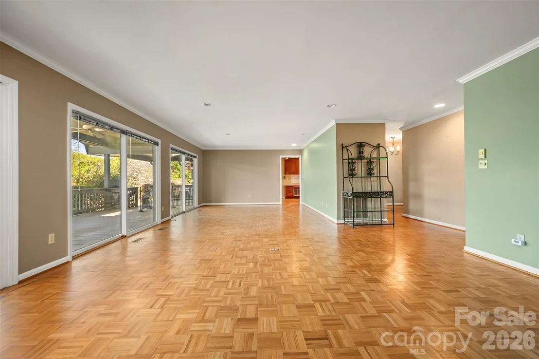 Photo of 176 Fox Run Lane