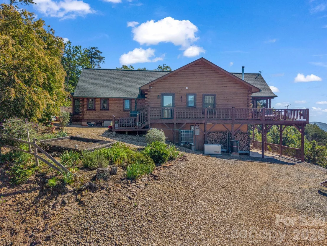 Photo of 762 Valley View Drive