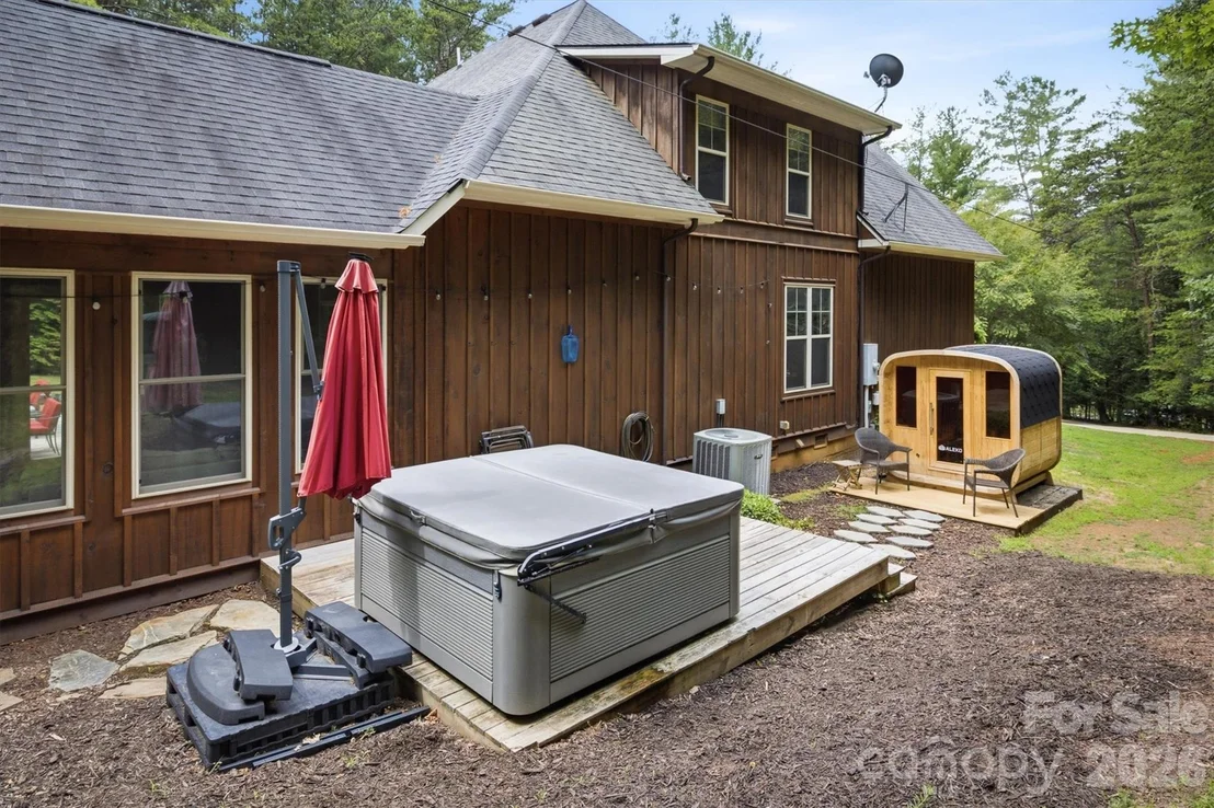 Photo of 2185 Cottage Park Road