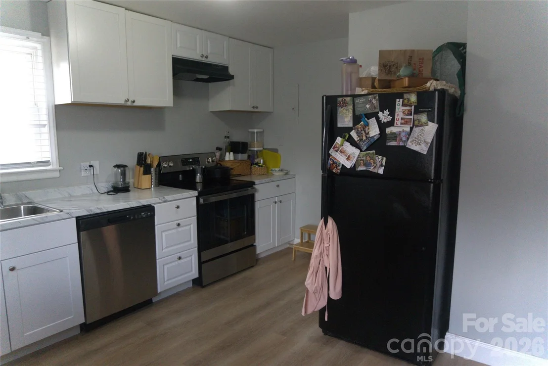 Photo of 2851 Burbank Drive
