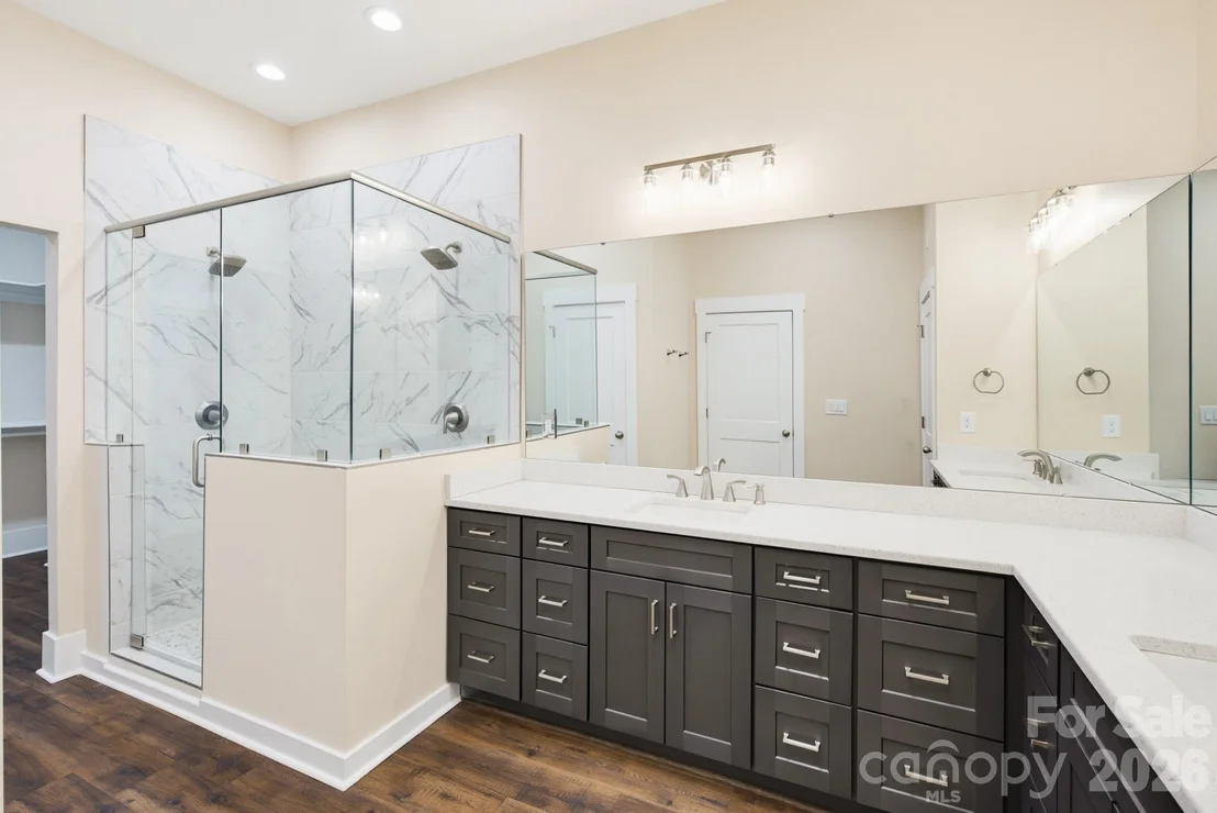 Photo of 2507 Forest Lawn Drive
