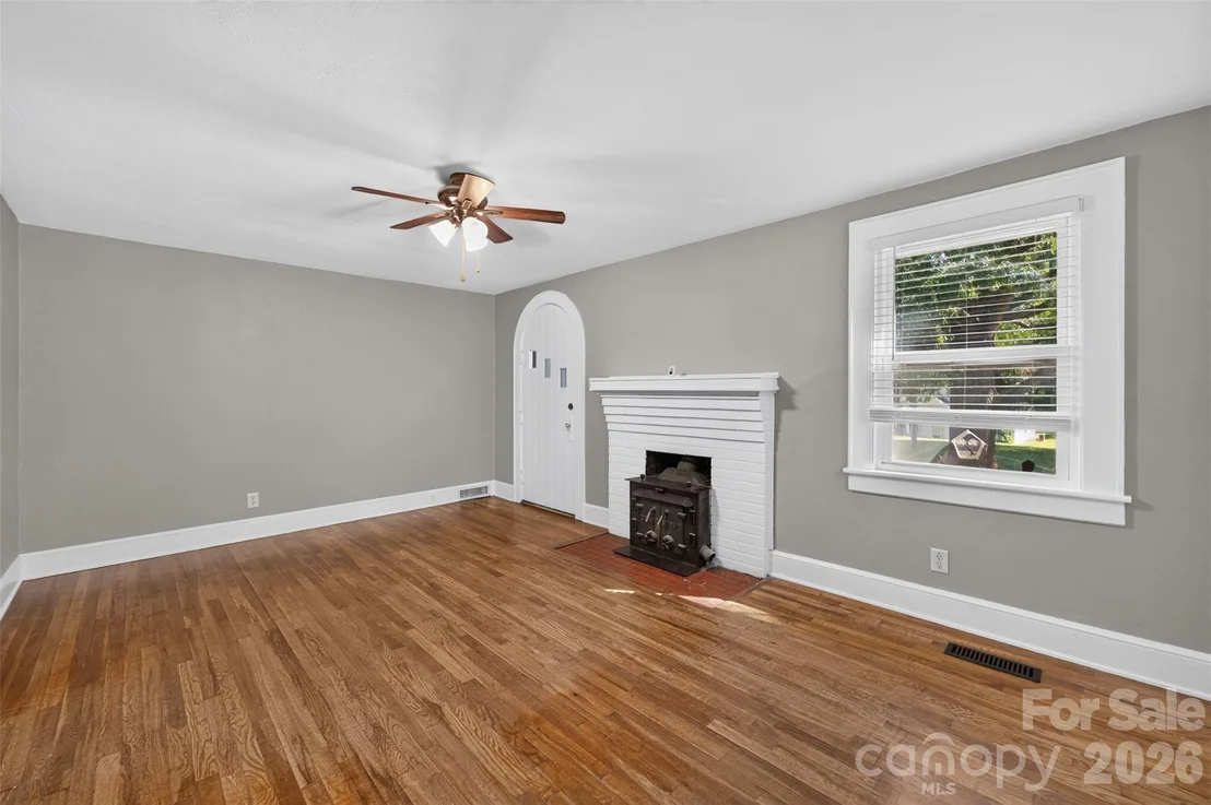 Photo of 1829 3rd Street NE