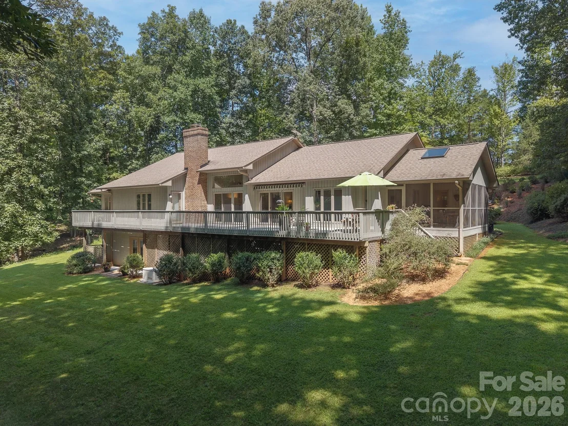 Photo of 5 Jackson Grove S