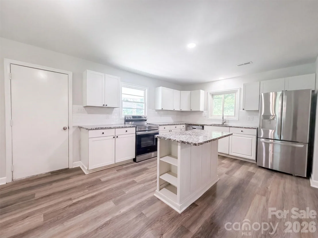 Photo of 131 Highland Point Avenue
