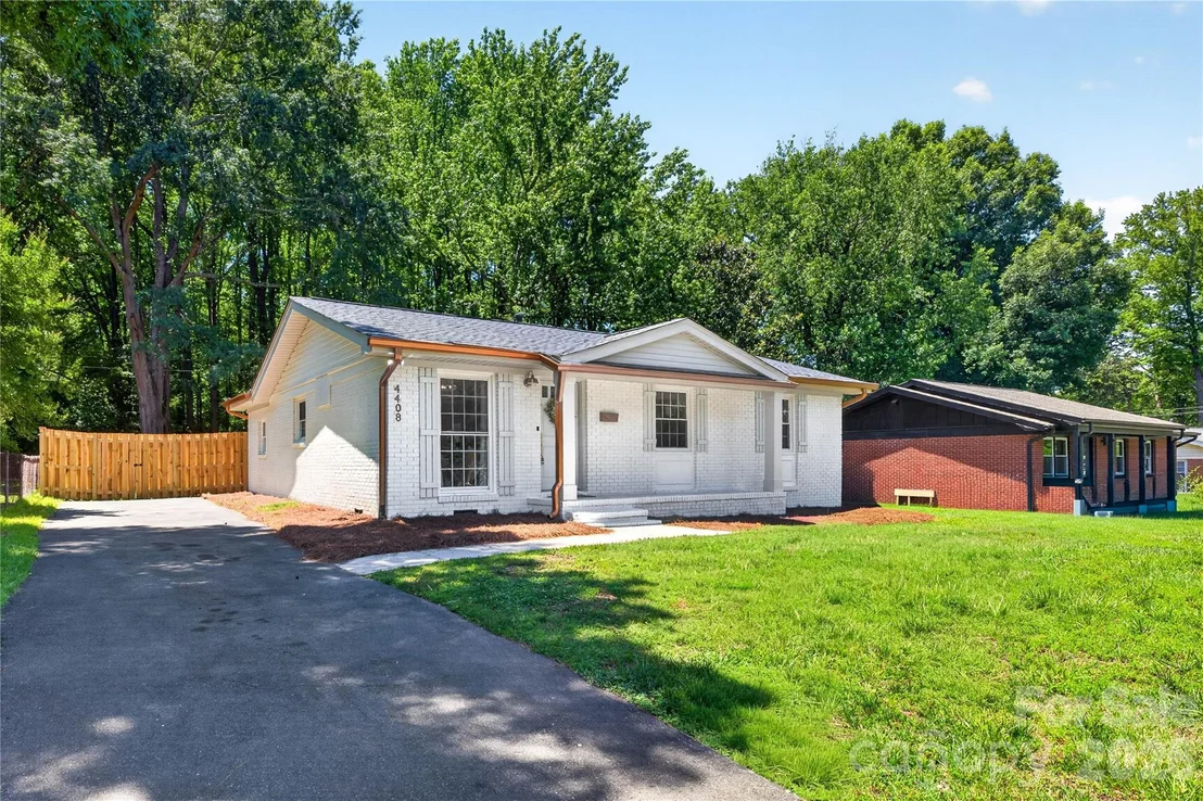 Photo of 4408 Ivanhoe Place