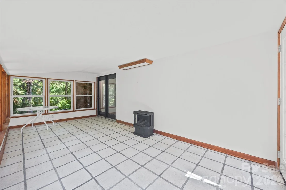 Photo of 281 Schoolside Drive