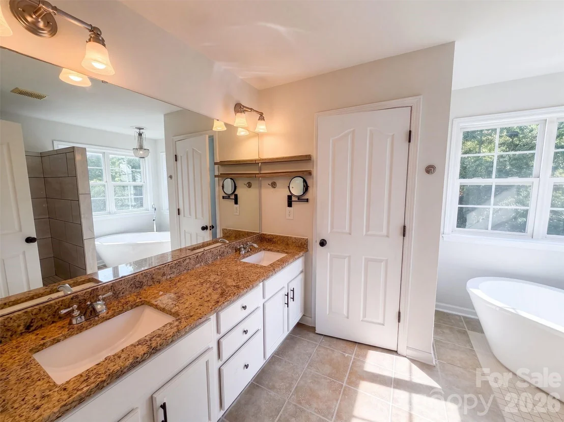 Photo of 821 Pinkney Place
