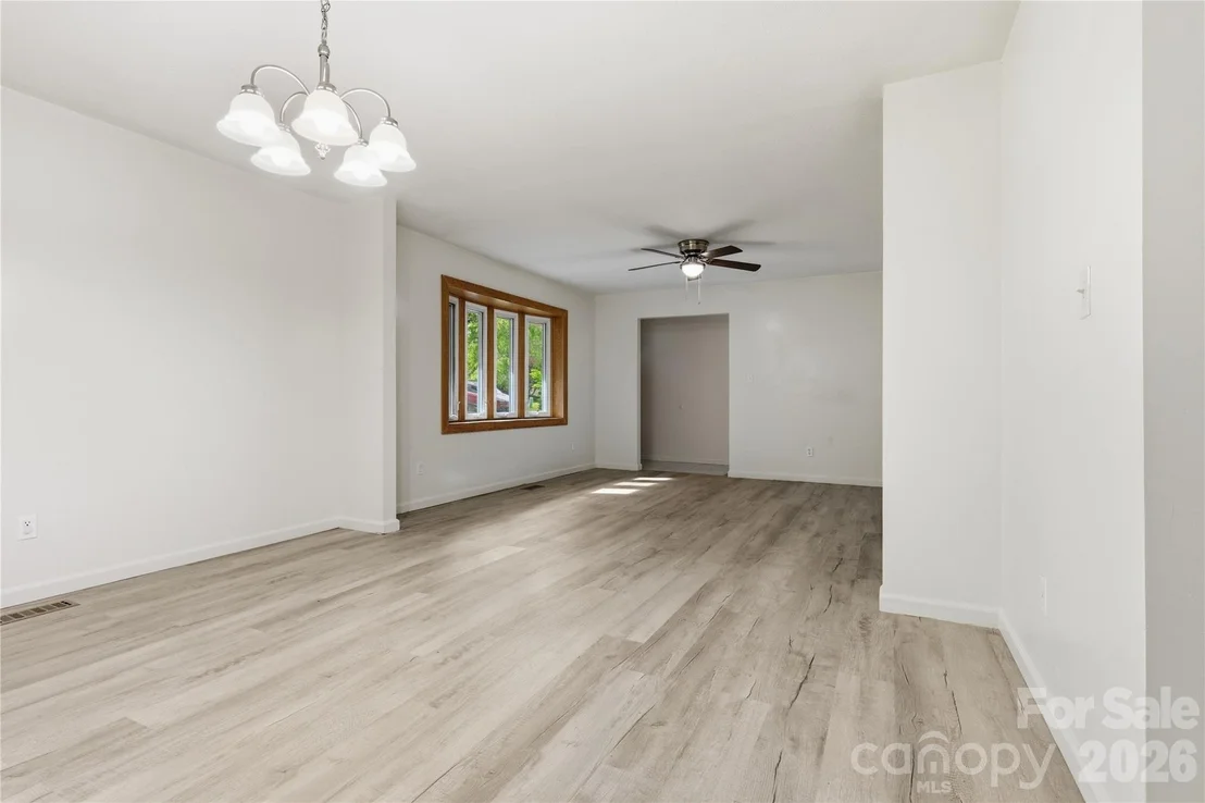 Photo of 123 Castleton Lane