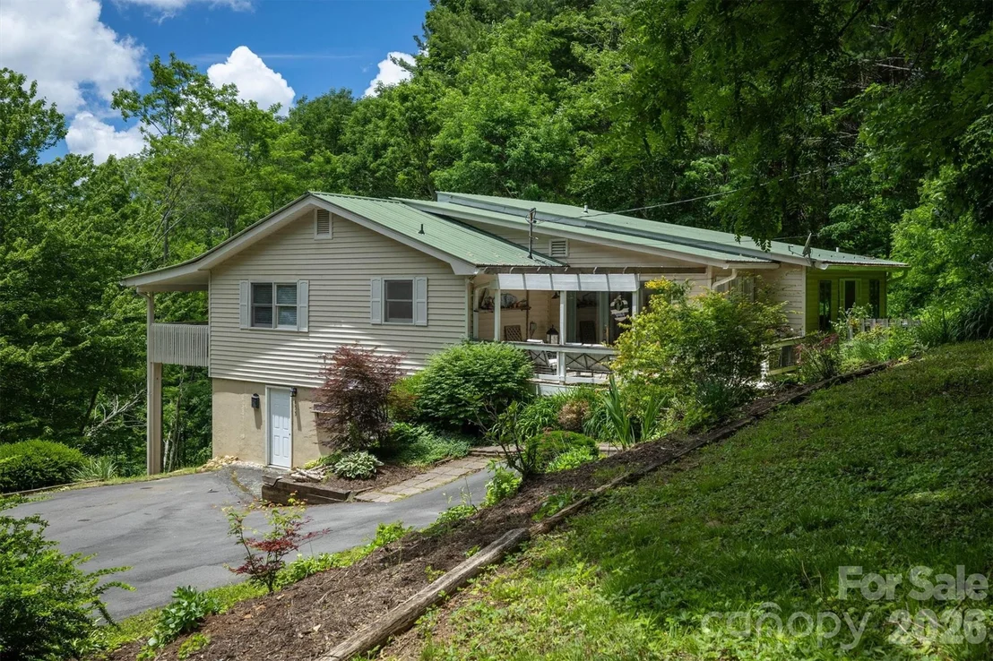 Photo of 665 Will Robbins Lane