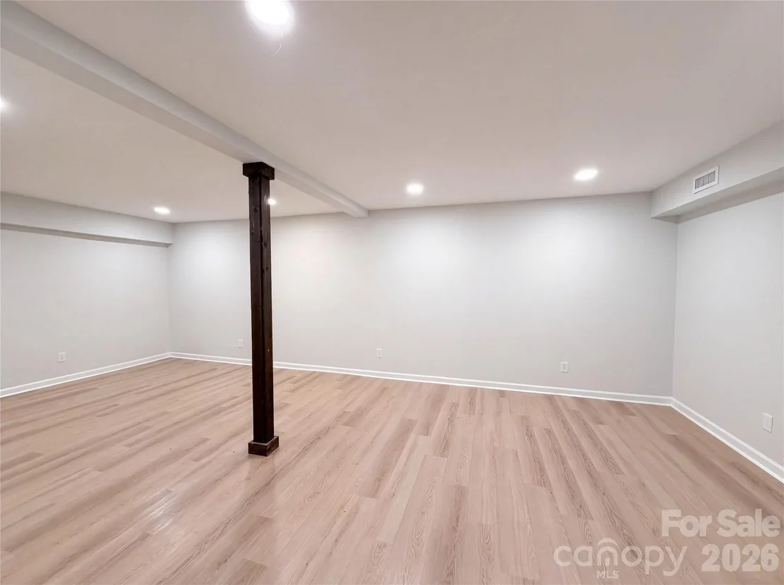 Photo of 609 Ginger Drive